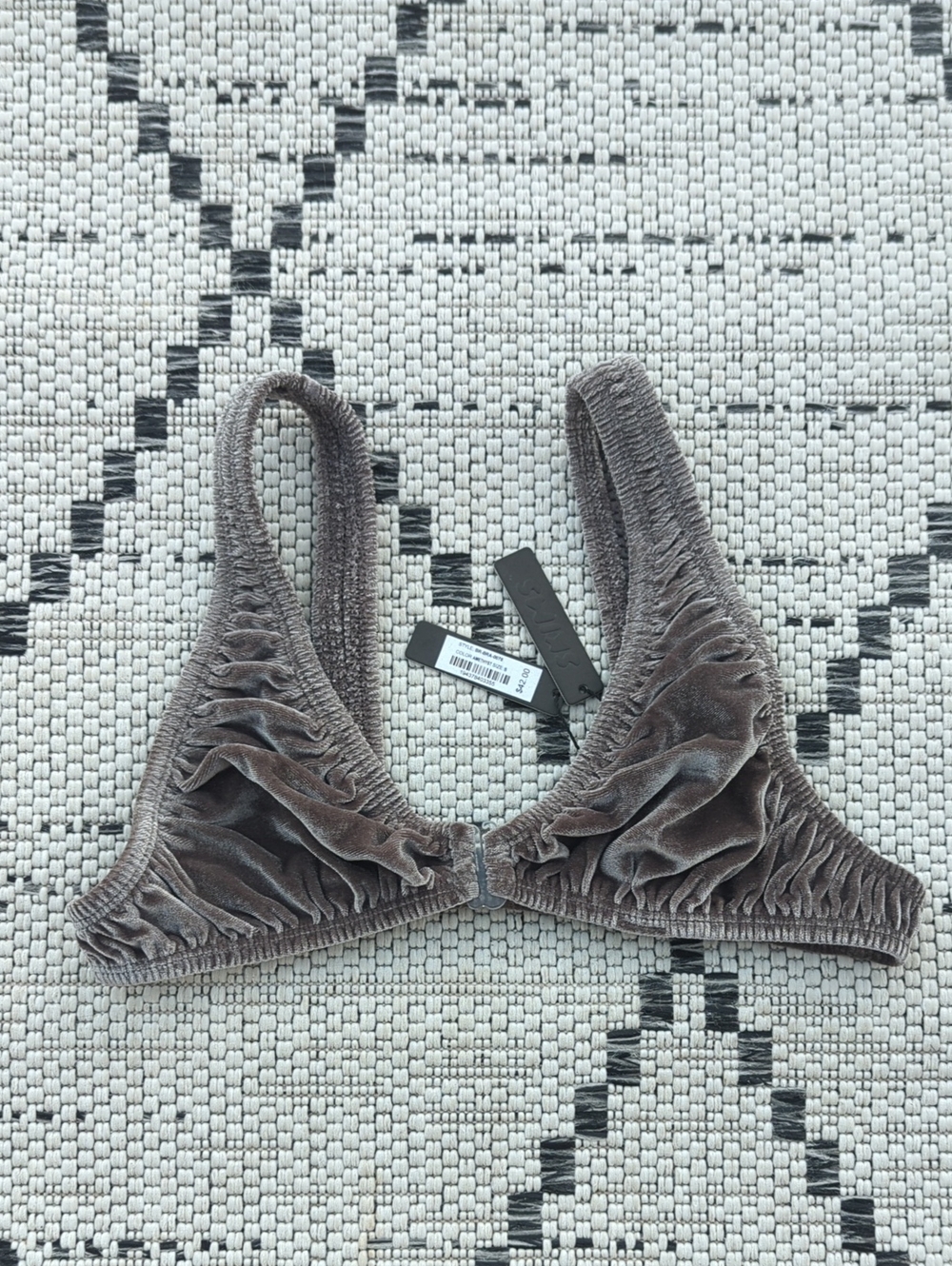 S NWT Skims Velvet Plunge Bra